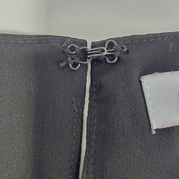 SLEEVELESS BLACK BLOUSE by PIXLEY- WOMENS SIZE LARGE - Picture 5 of 11